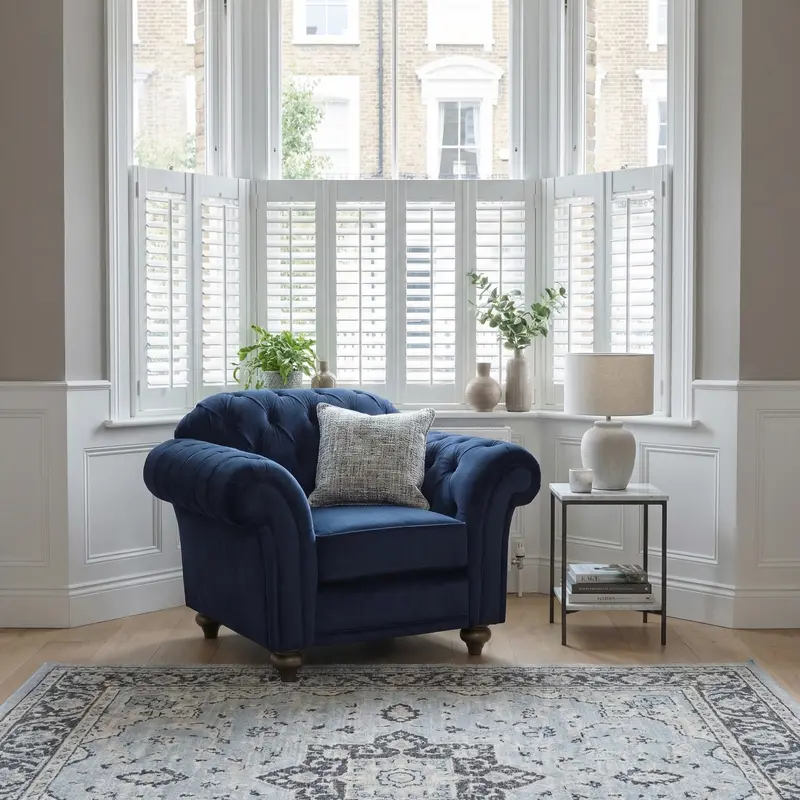 Chesterfield Royal Blue Velvet Accent Chair 1