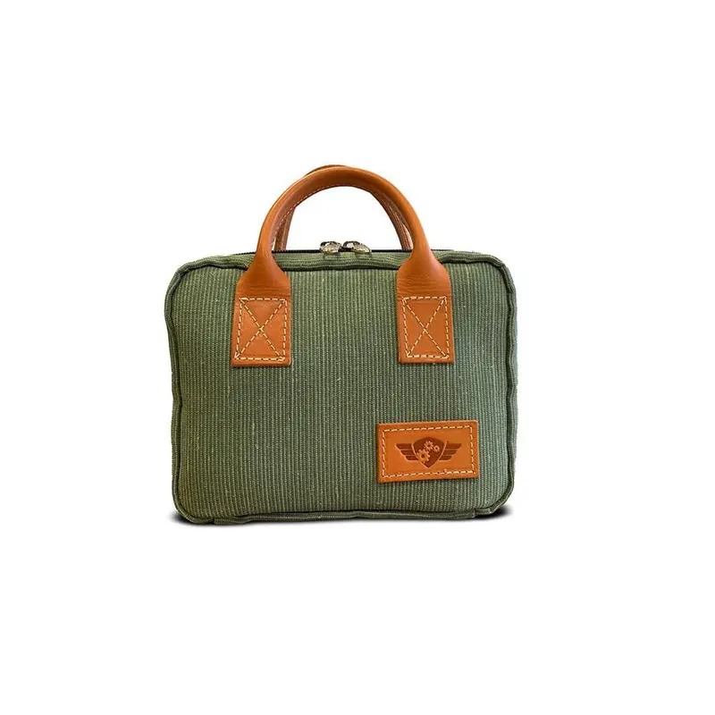 Comandante C40 Travel Bag – Forest Green 1