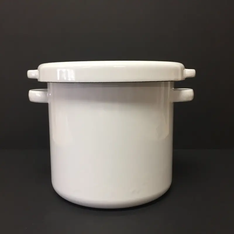 Noda Horo White Enamel Round Storage Jar With Snap-On Plastic Lid 1