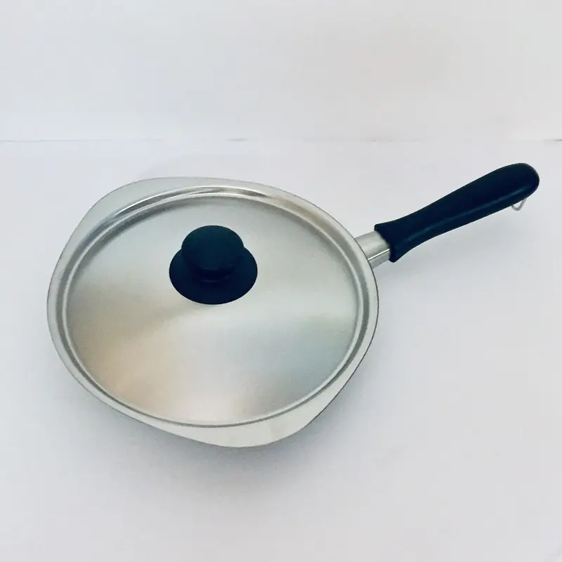Sori Yanagi Fiber-Processed Cast Iron Frying Pan 1